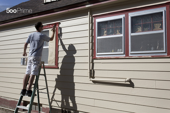 Caucasian-Man-Painting