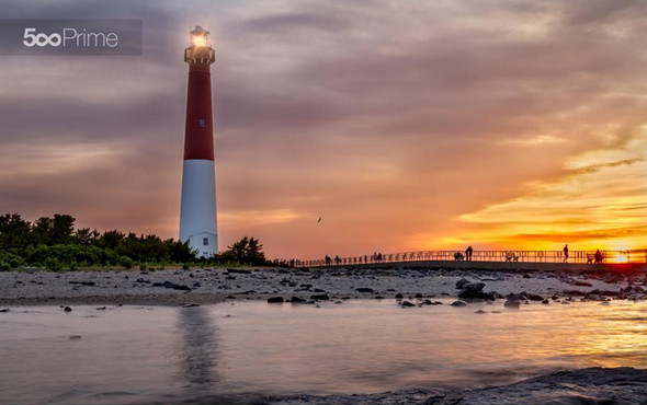 Sunset-over-Barnegat-lighthouse-590x370